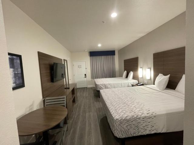 Palace Inn Blue - Garth Rd ベイタウン エクステリア 写真